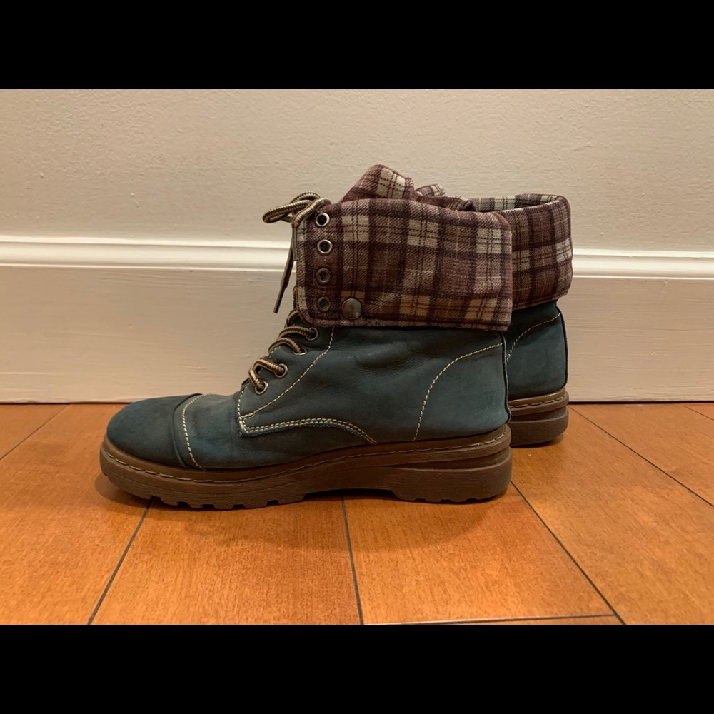 Women cozy boots